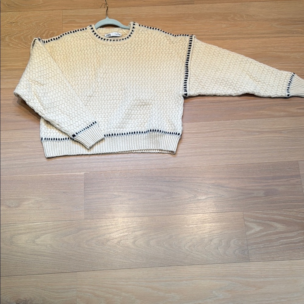 Zara Cream Crew Neck Sweater with Textured Knit